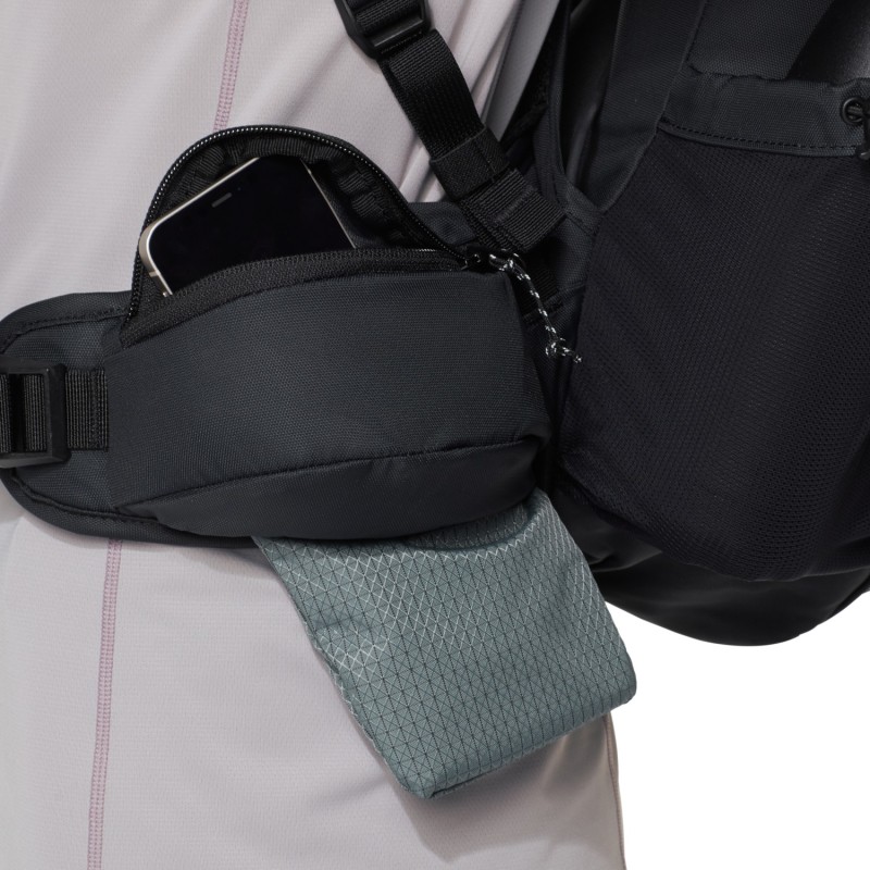 W Ducan 26 - Strata/Back